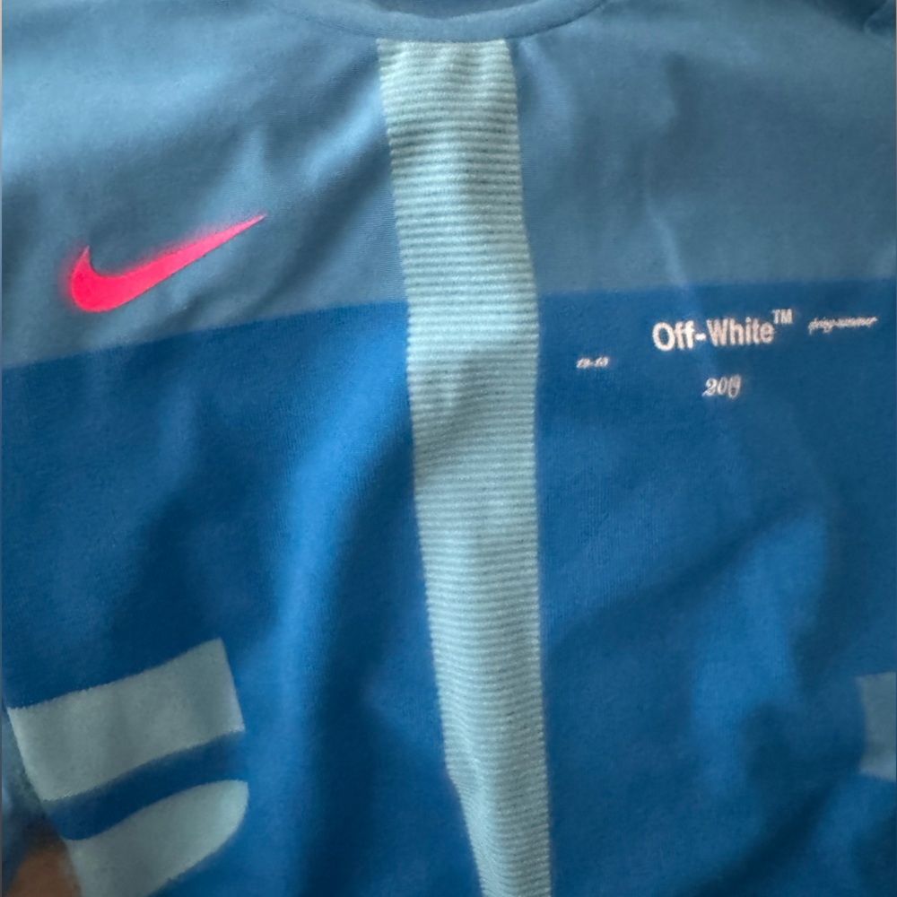 Off-White Set - Picture 6 of 12